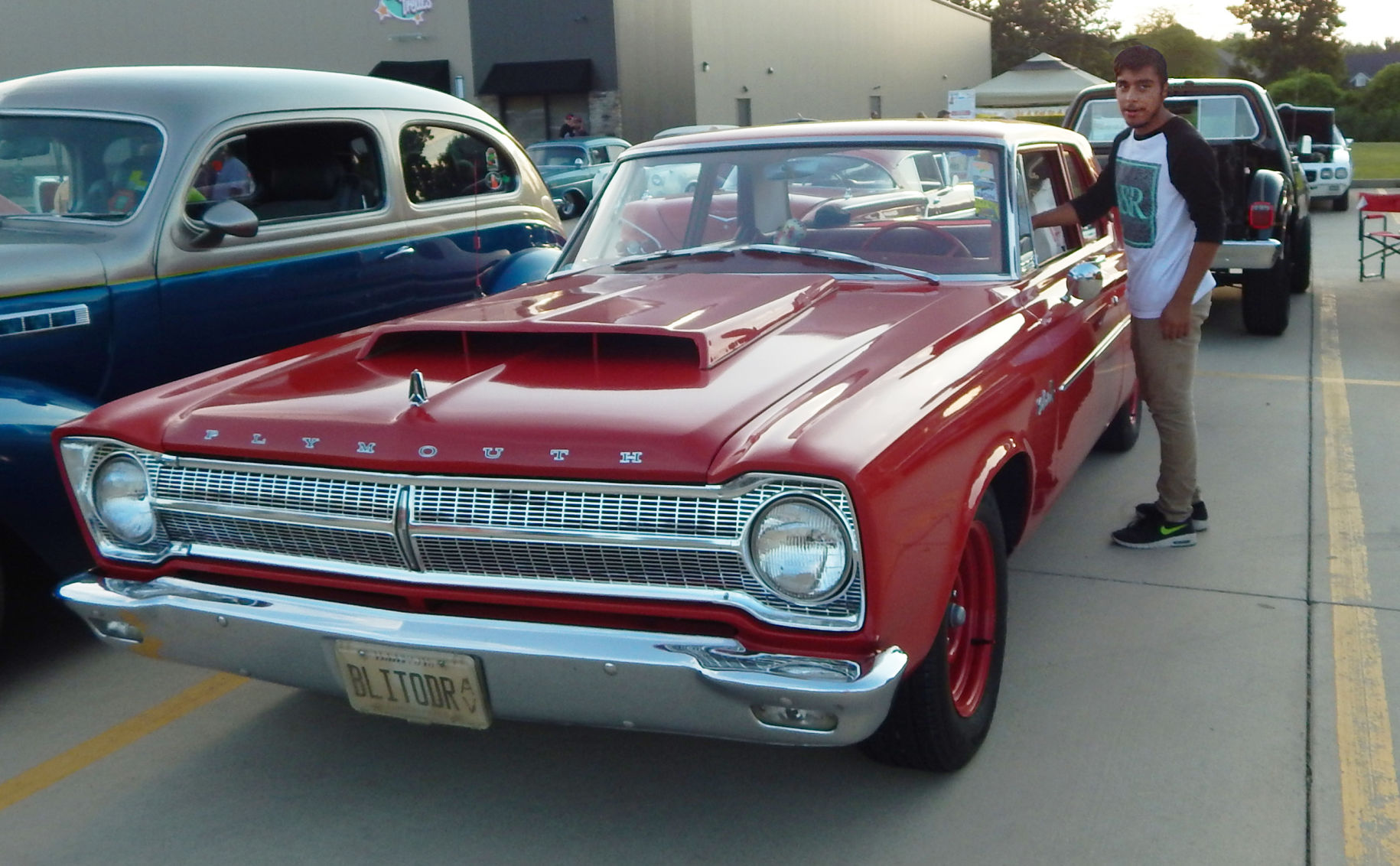 July 2015: TKCS-STL participating volunteer Lou Hernandez was having a ‘Mopar moment’ at the Piston Pushers Car Club cruise at Edison’s Entertainment Complex in Edwardsville, Illinois.
